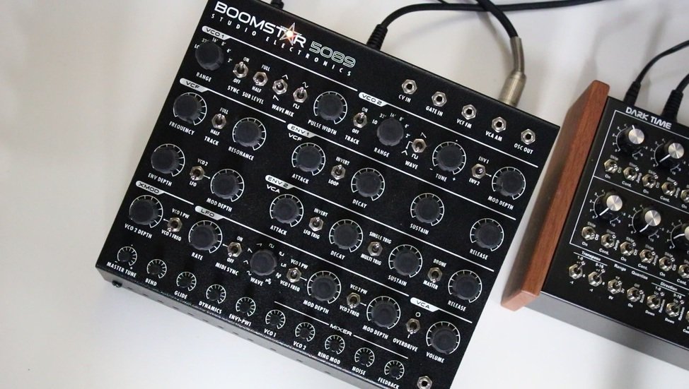 fukusan's tweet image. #StudioElectronics #Boomstar #Boomstar5089 #MINIMOOG #MOOG #ANALOG #SYNTHESIZER #Doepfer #DarkTime instagram.com/p/BZTOqi-AzlC/