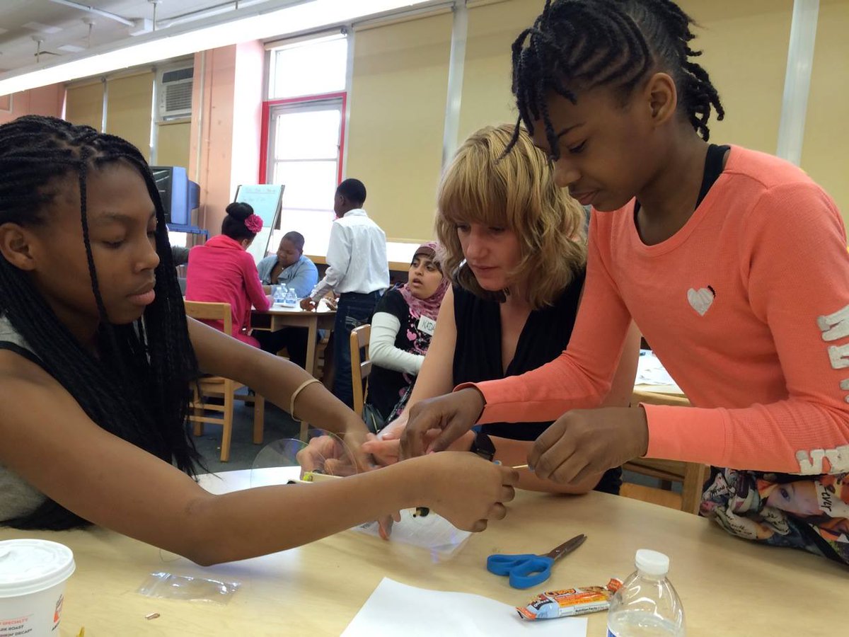 velms4u's tweet photo. #AfterschoolWorks Connecting brilliant kids w/ inspiring #mentors - With teaching and guidance,we help children grow https://t.co/eOP4dry8VD https://t.co/9u4fdNQgxH