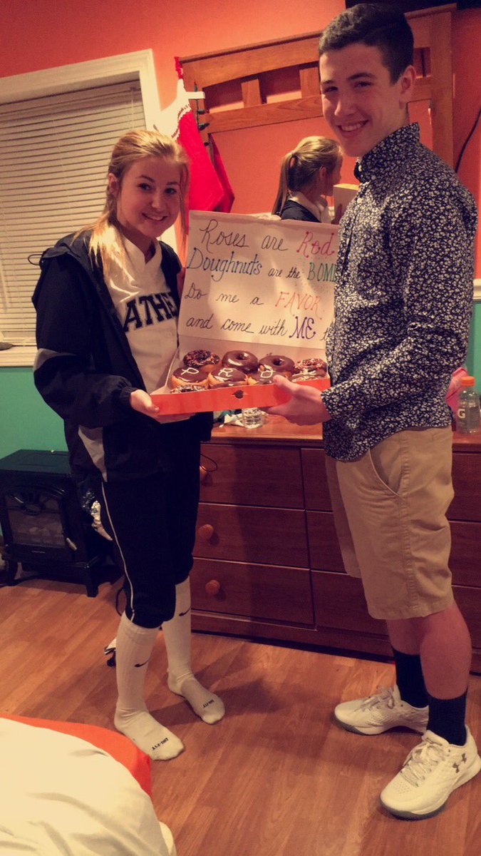 brookewarner081's tweet photo. happy birthday b, thanks for being such a great friend since 3rd grade &amp; never leaving my side!!❤️ don't party too hard :) @btmurrelle00 https://t.co/okh34rrD1L