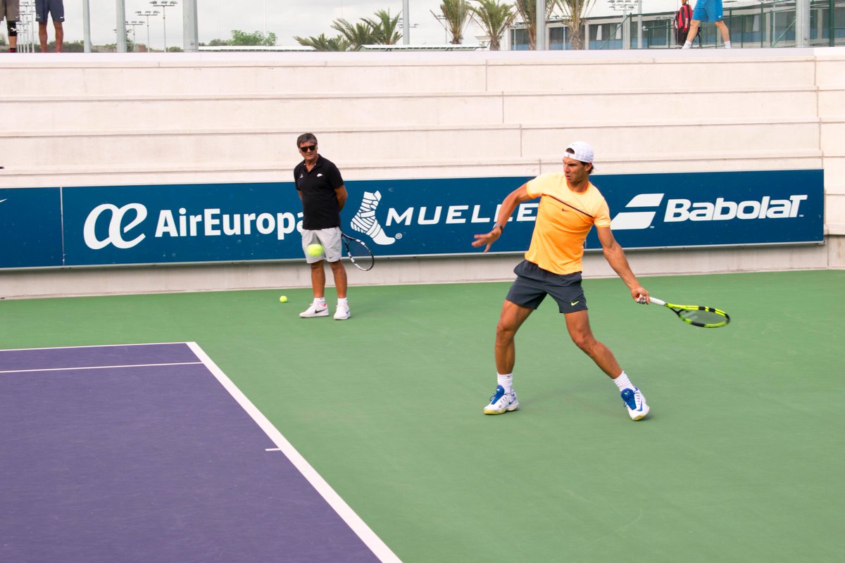 rnadalacademy's tweet image. Our #AnnualProgram player Pedro Vives practicing with @RafaelNadal at #RafaNadalAcademybyMovistar Personalized training with the very best!!