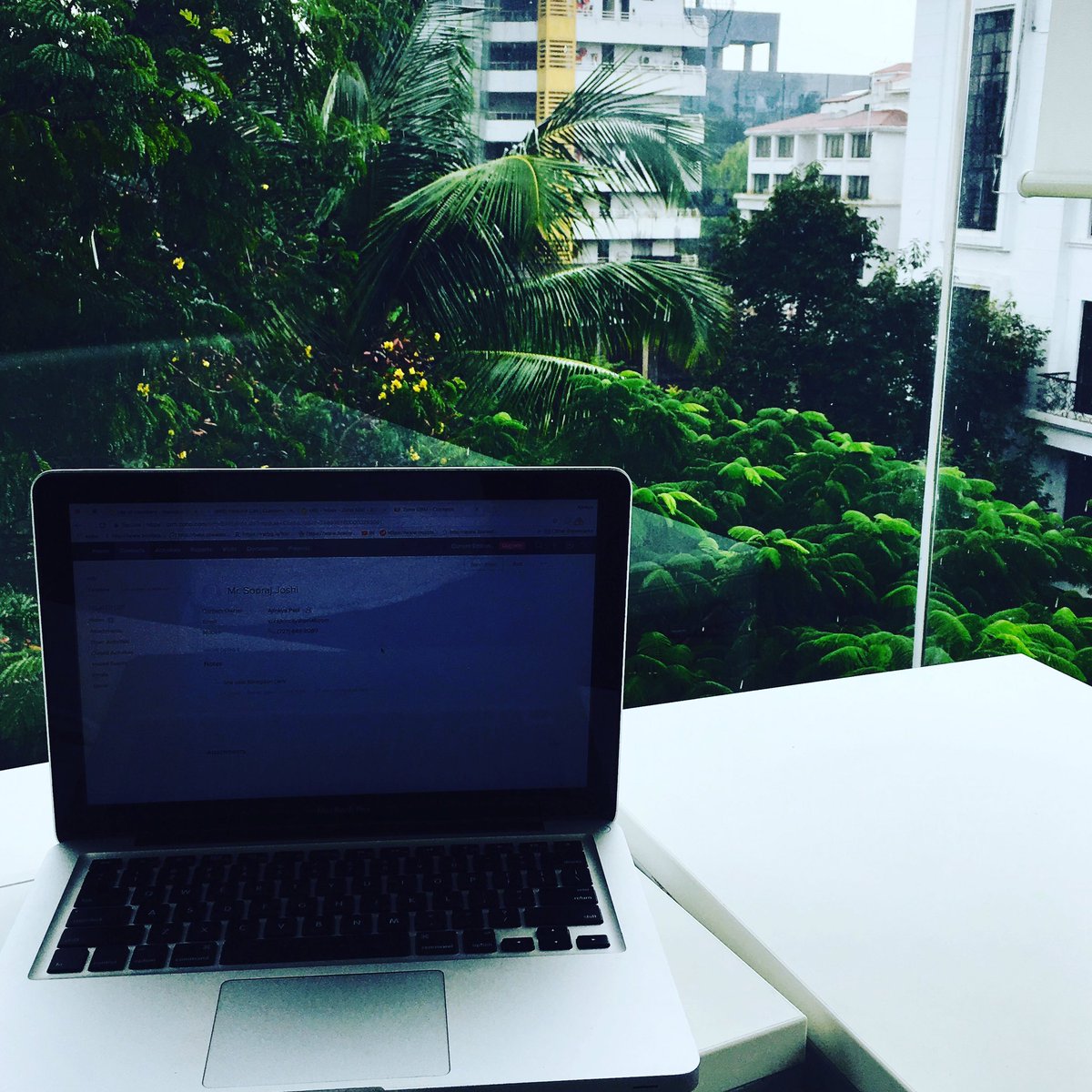 BootstartCowork's tweet photo. Some concrete green! #bootstart #wednesday #wednesdays #coworkers #coworkingspace #coworkersrock #twitter280 https://t.co/9NchgcnoJi