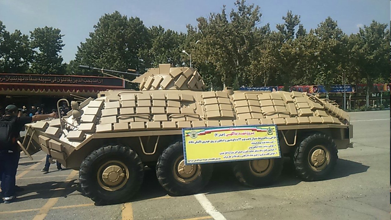 ايران تعرض مدرعة  Heidar-7 ( نسخة مطورة من المدرعة السوفيتية BTR-60PB) DKujqCuXkAAqjTF?format=jpg&name=large