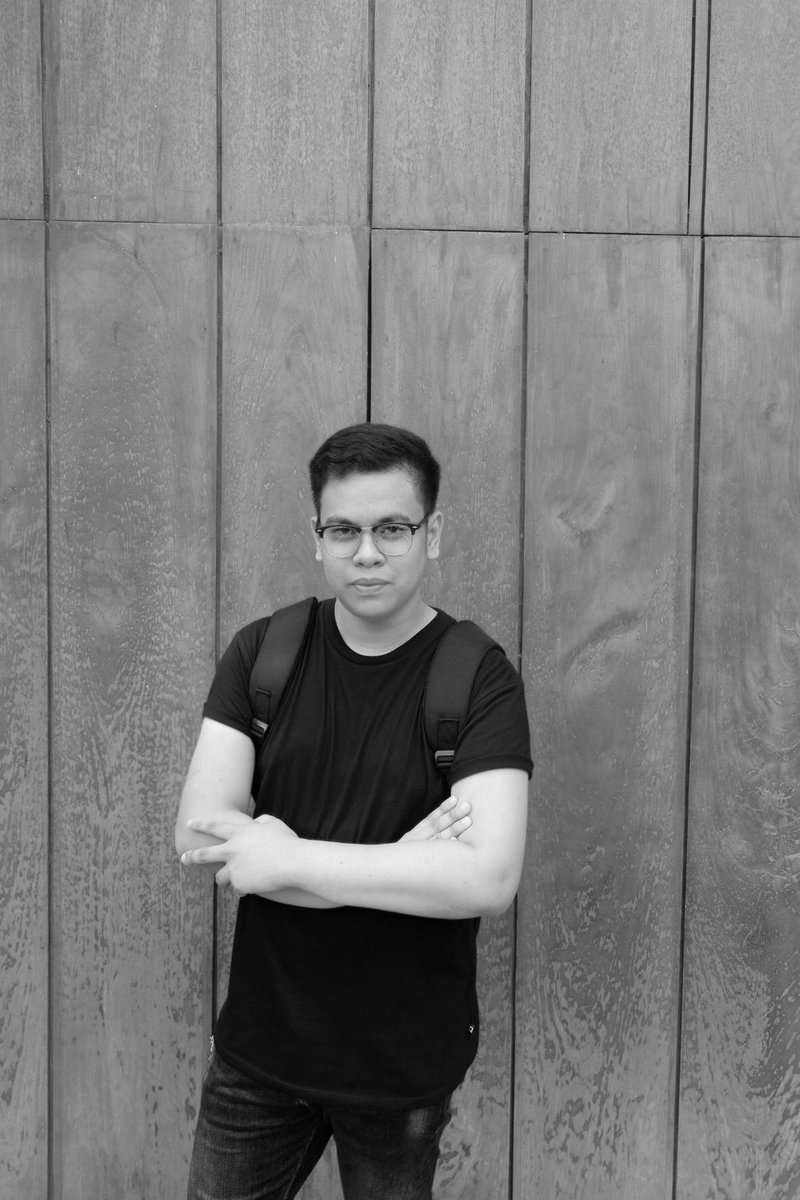 CollinSunga's tweet image. I always love it when we’re color-coordinated #OCproblems