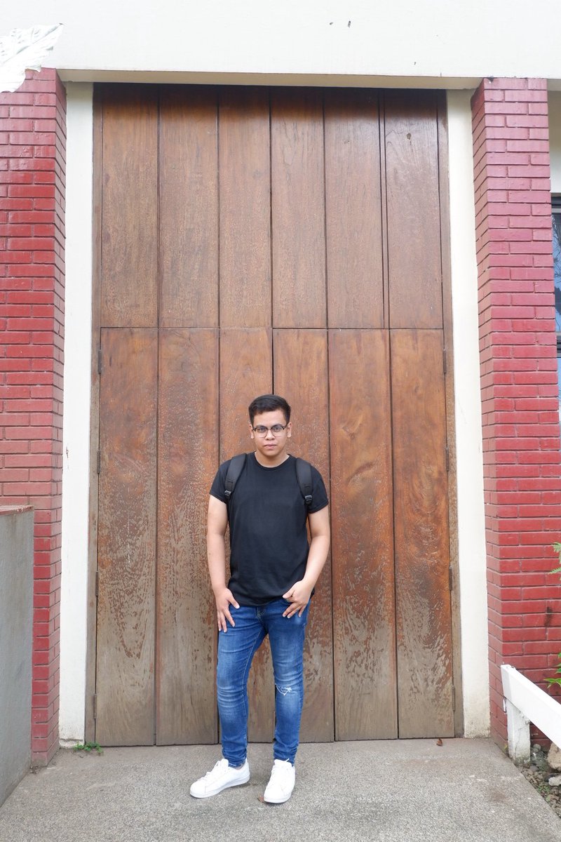 CollinSunga's tweet image. I always love it when we’re color-coordinated #OCproblems