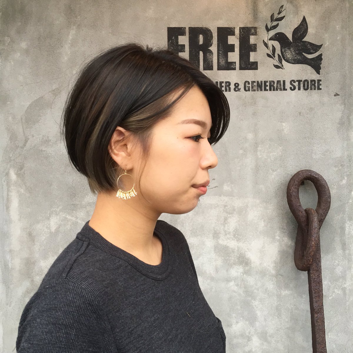 Hirobs Twitterissa インナーカラー 中百舌鳥 なかもず なかもずfree なかもず美容室 中百舌鳥美容室 堺市美容室 大阪美容室 インナーカラー ポイントカラー アッシュブラック ショートボブ ボブ グレージュ ダブルカラー ハイトーン カラー ブリーチ