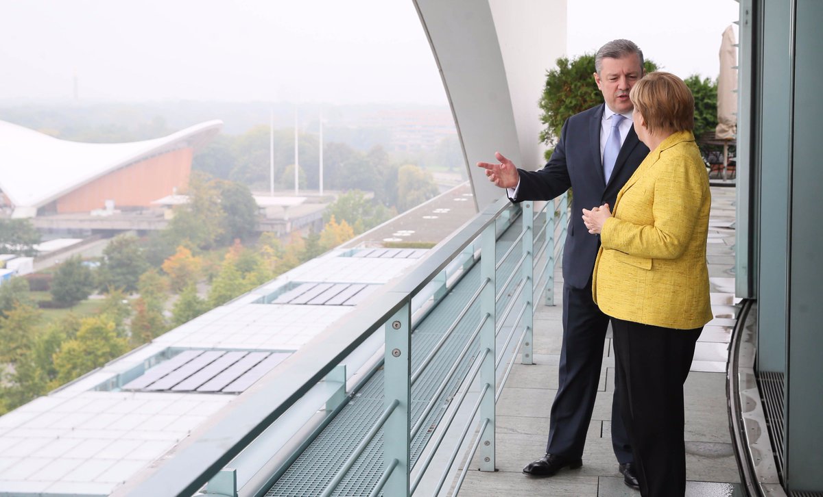 KvirikashviliGi's tweet photo. Great meeting w/ Chancellor #Merkel on Geo-Ger rltns, economic ties, security &amp; peaceful conflict resolution efforts https://t.co/387WIVDa8S https://t.co/0v6pHqnaGD