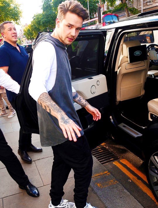 LiamisBellsLife's tweet photo. THREAD: Cosas que quiero que me pasen

Conocer a Liam

#MTVEMA #NominateLiamPayne https://t.co/hOgqzxEBH4