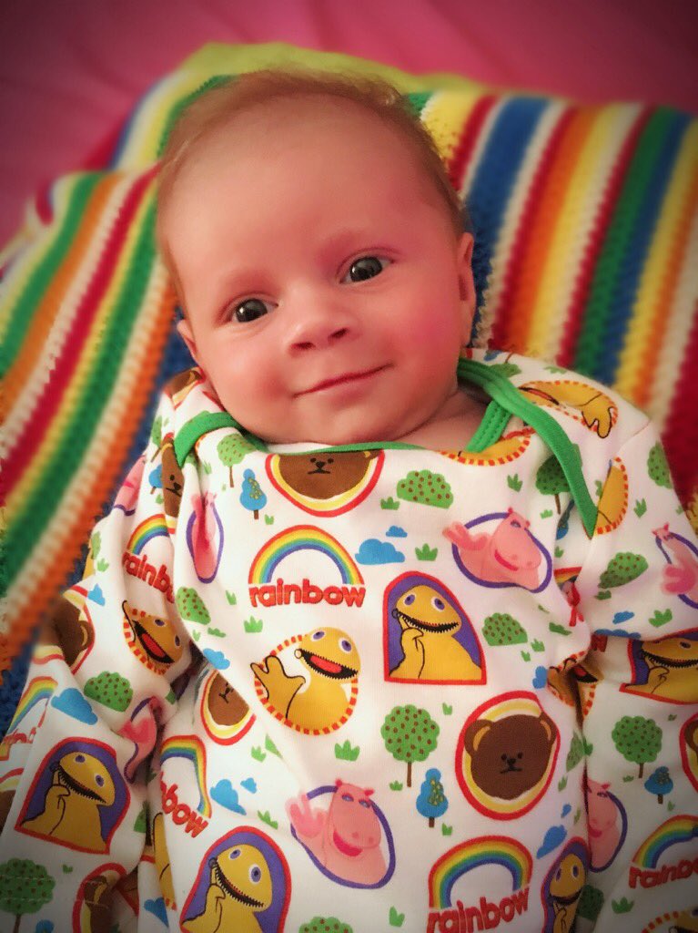 nikitagreen87's tweet photo. #babysmile #paintthewholeworldwitharainbow #rainyweather #fredsworld #georgezippybunglegeoffrey https://t.co/AdbNx5TKlI