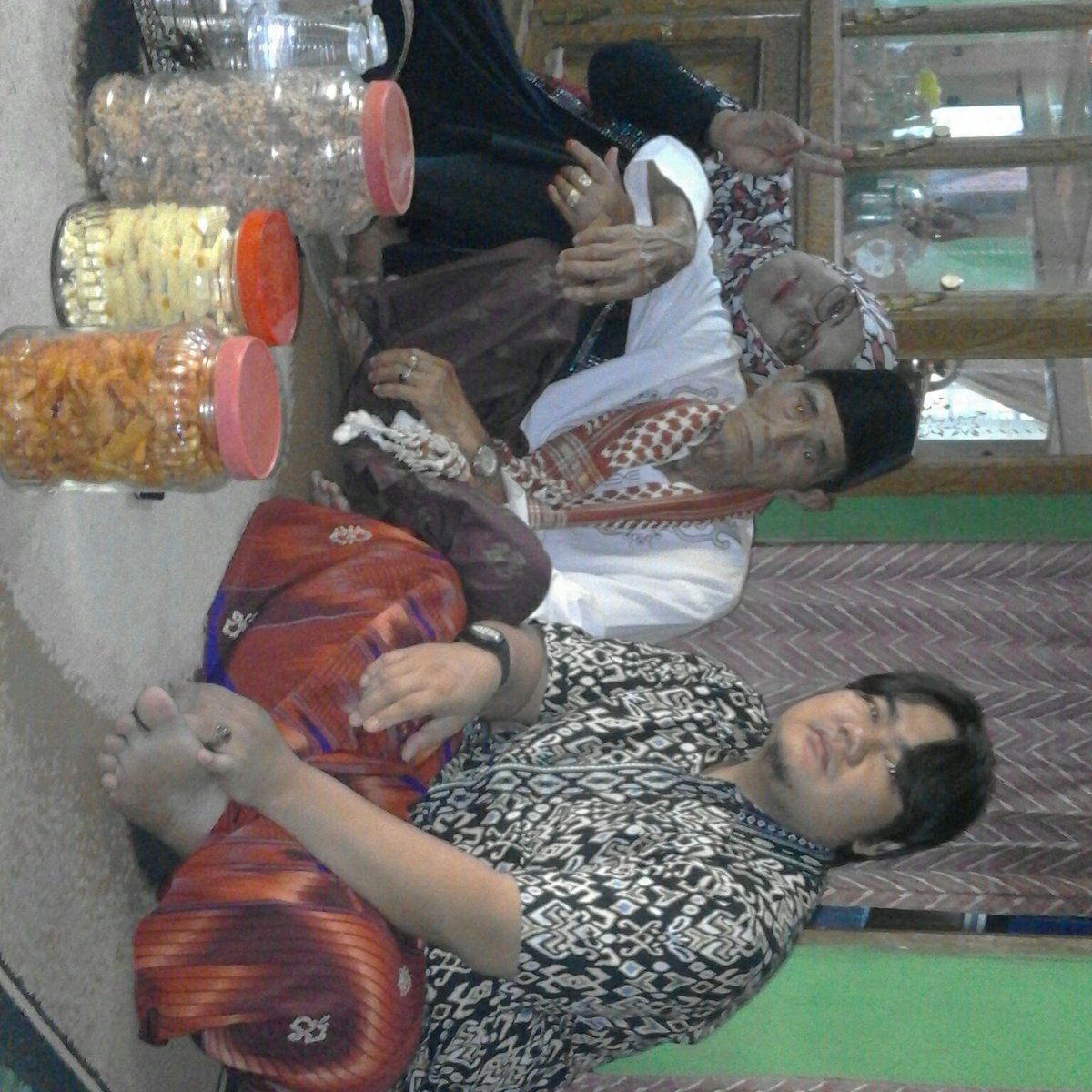 #FotoProfilBaru kangen mereka ya alloh.moga bokap ama kk selalu ada dlm lindungan alloh swt amin.