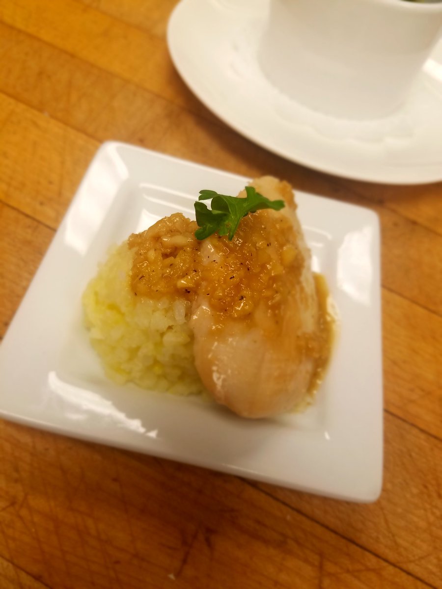 CinitaeS's tweet image. #285CUL Garlic Chicken w/rice. Learned that you always need to be ahead and ready to fire.