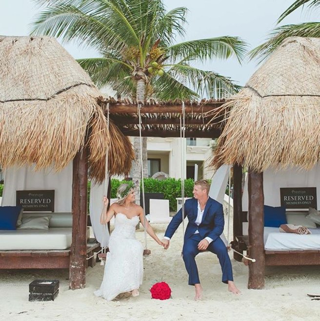 Picture yourself in idyllic destinations &amp; luxurious atmospheres at KarismaWeddings bit.ly/2yvWnZ4 
Photo: amandapomillaphotography
