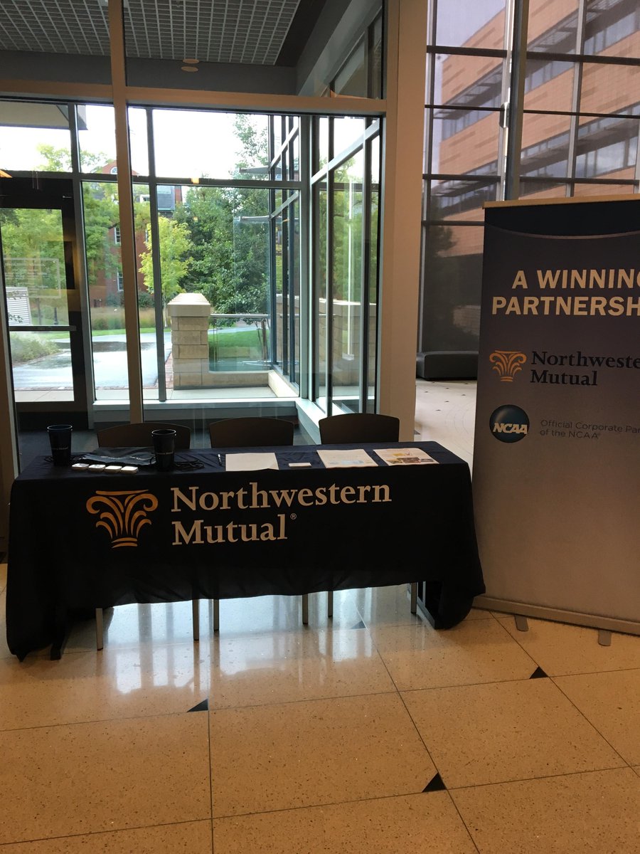 NMChi1872's tweet photo. Great morning at North Park University talking about our AWESOME internship! #NMChi #topteninternship #teamrosemont @TomCanale https://t.co/Gw86G6DqtA