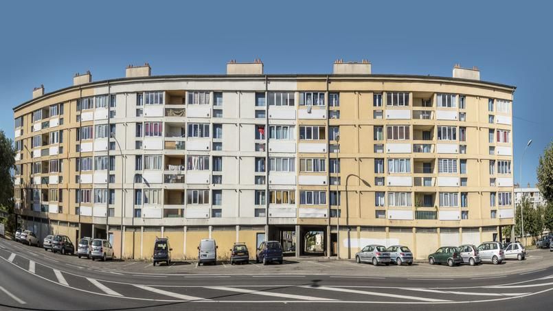 Switfi's tweet photo. 🏡 Le #gouvernement veut mettre fin au maintien à vie dans les #HLM pour les occupants ayant les moyens d’en partir : https://t.co/kCpiacIxks https://t.co/7RZJuezDFq