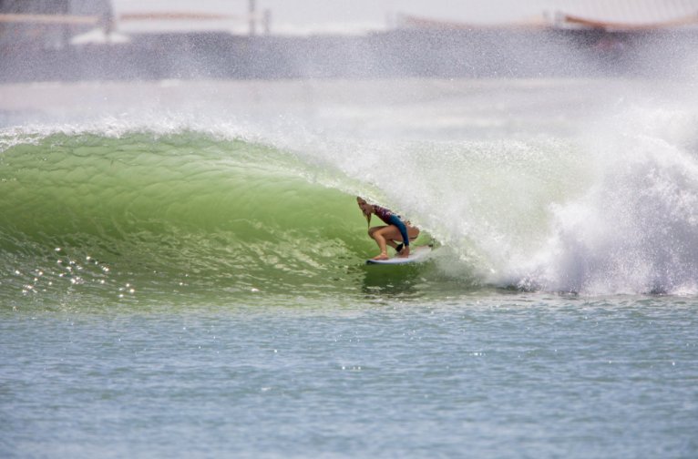 SurfGirlMag's tweet photo. The @wsl  holds groundbreaking test event at Kelly’s Surf Ranch. @rissmoore10 wins! @KSWaveCo #thetest https://t.co/Qlu4mKHhx6 https://t.co/7gvvaoHWQv