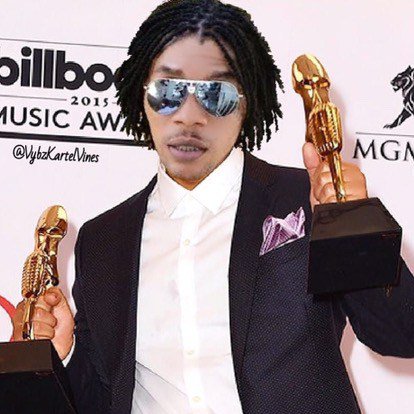 BritishLinkz's tweet photo. Fan Created Vybz Kartel Remix Of 'Xo Tour Lif3' Goes Viral https://t.co/wHQkEHshrV https://t.co/K4IXshck13