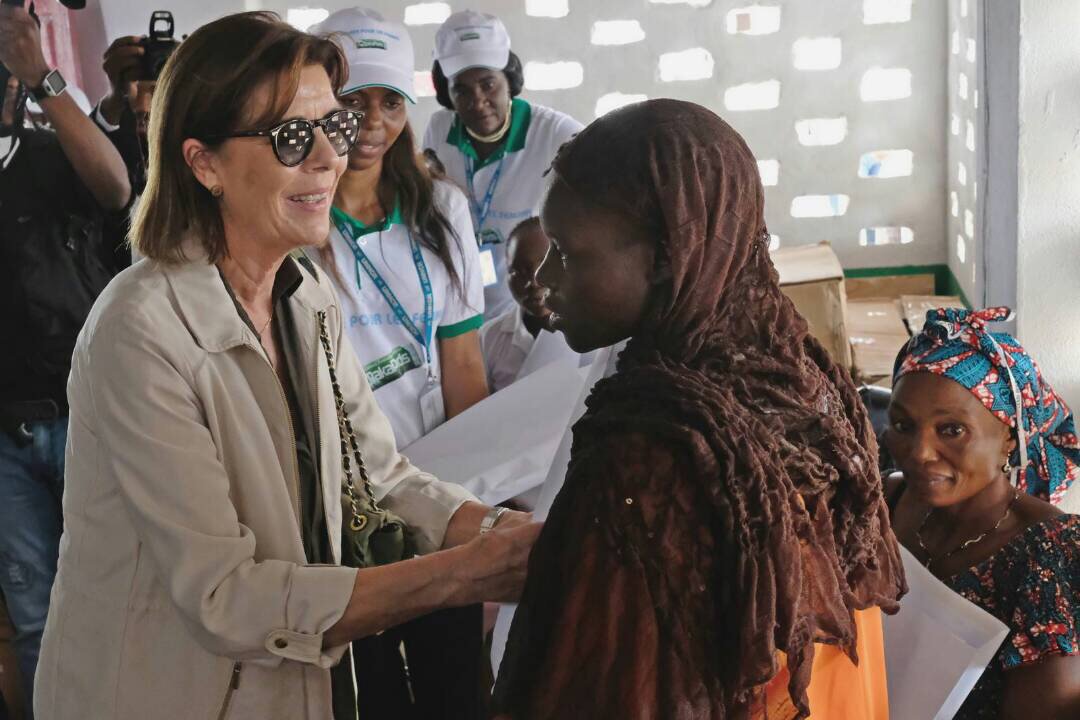 AwaNdiayeSeck1's tweet photo. For women &amp; girls in #DRC, SAR #PrincessedeHanovre inaugurated a project to make sanitary pads from papyrus @Le_HCR @AMADEmondiale #makapads https://t.co/KbXK6CBDvf