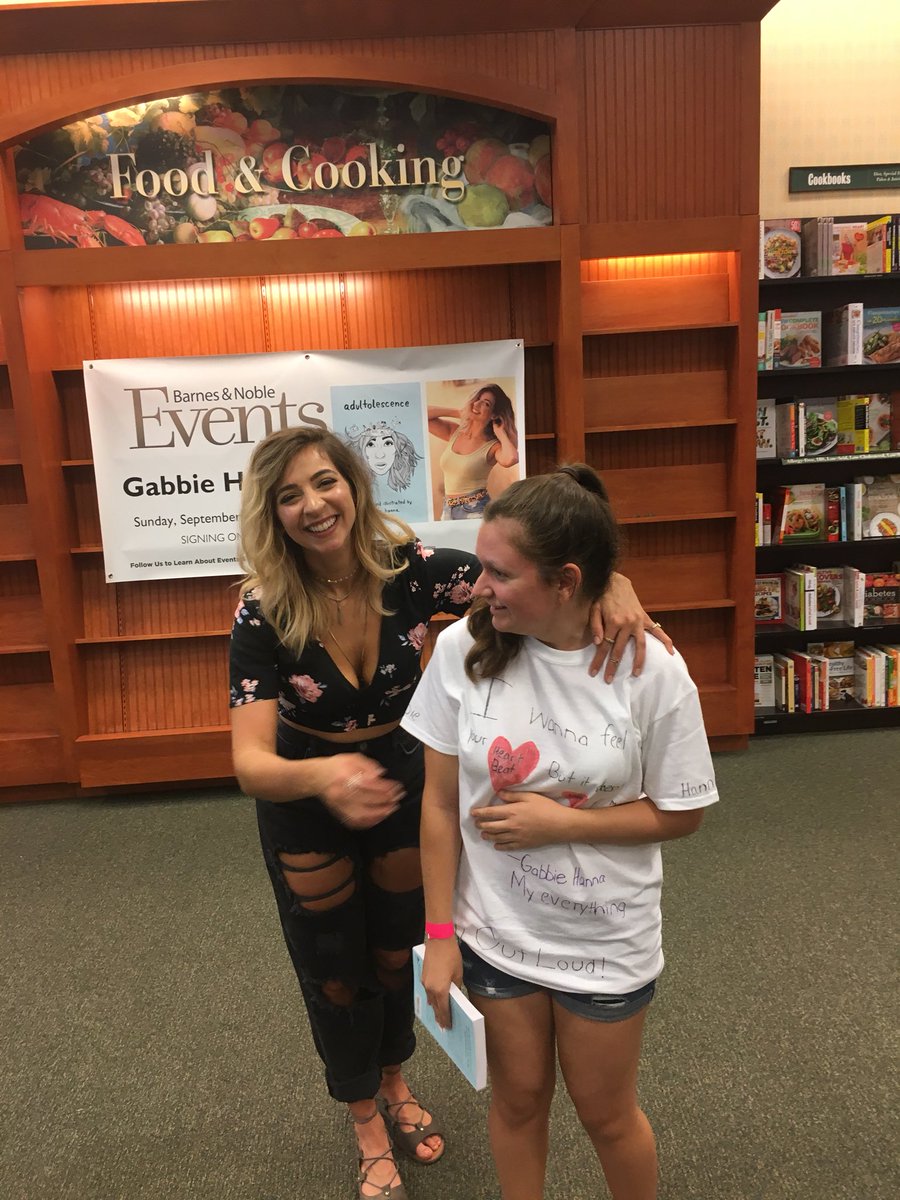 bigfeelingsari's tweet photo. I MISS YOU DAD @TheGabbieShow https://t.co/m0UbWHNYKa