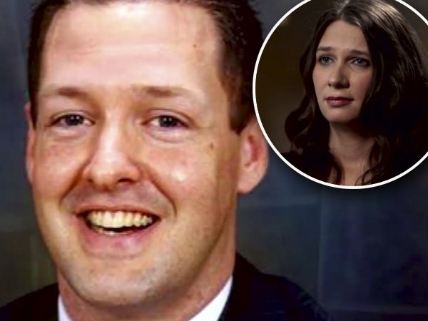 huisgenoot's tweet photo. KYK VIDEO: Skelmpie van reeksmoordenaar verbreek stilte ná sy 10 jaar niksvermoedend met hom uitgaan https://t.co/cnhW7mAV5F #Kohlhepp https://t.co/SrHfpKOkba