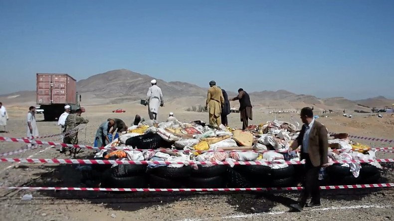 donald23moore's tweet photo. 13-ton bonfire of drugs set ablaze in Afghanistan (VIDEO): Authorities in Afghanistan have arrested more than https://t.co/PO49Azq24i