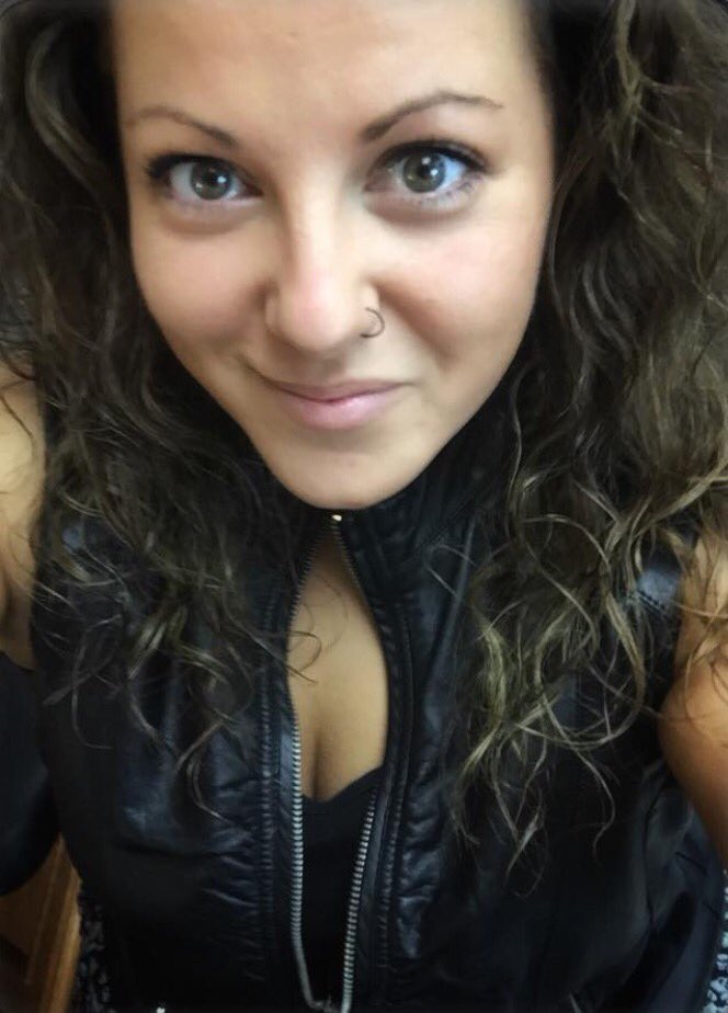 Happy Hump Day!! 
Today is a leather and skulls day for me...