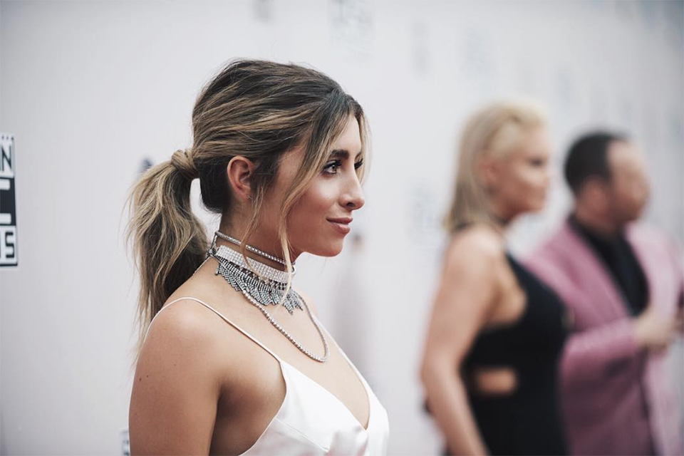 TigerBeatNow's tweet photo. .@LaurenElizabeth we LOVE your new makeup tutorial!
https://t.co/NVcelfziUi https://t.co/FGqGhjhFyO