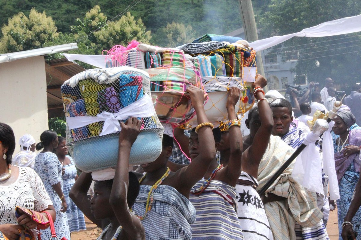 TogbeAdiko's tweet photo. Colourful Display of #TanyigbeCulture https://t.co/5I10oGsmwb