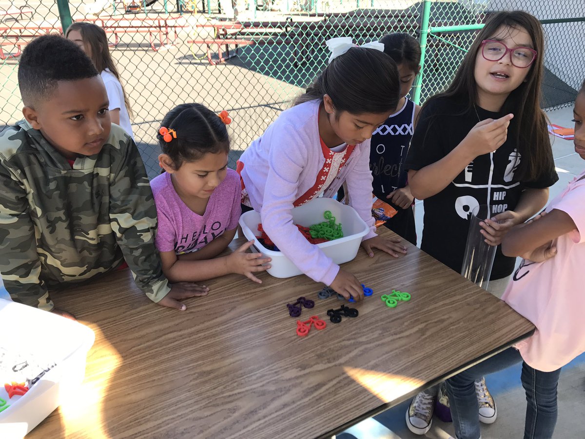 Gibson_3rd's tweet photo. Day #1 of fundraising for @PowerOfBicycles #RioSchools @RosalesDragons https://t.co/oqOflrsKR3