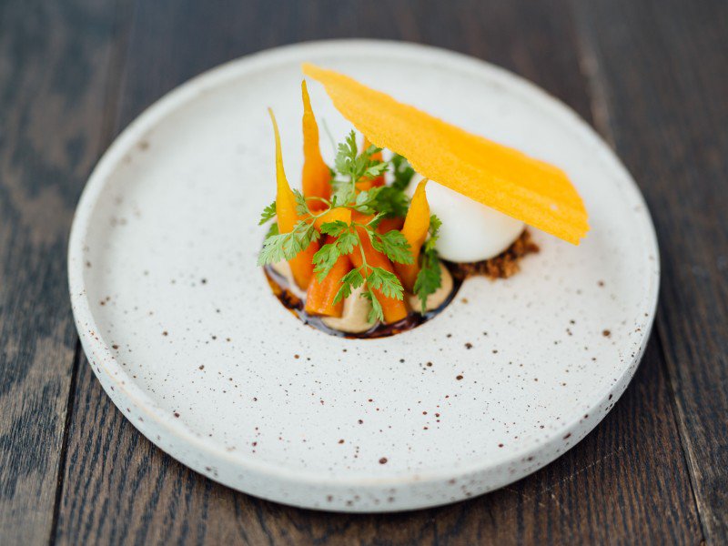 Le Copenhague propose une carte mêlant avec adresse tradition danoise et modernité fr.newtable.com/restaurant-cop…