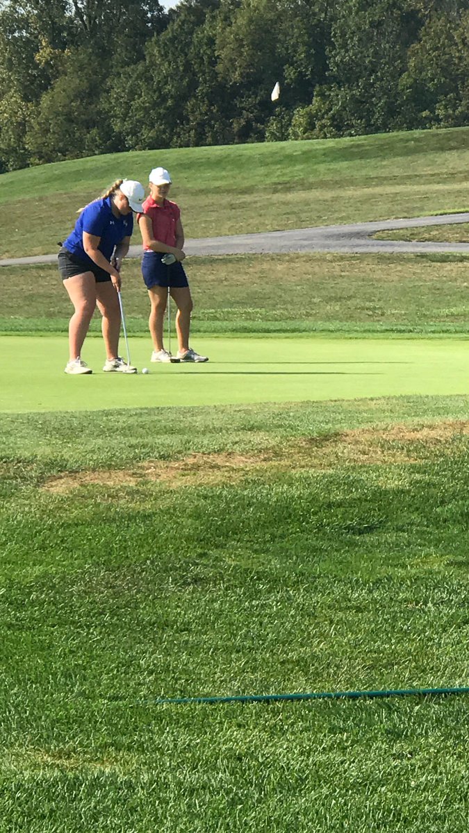FMJetsAD's tweet photo. Grace Z. and Grace F. finish the front 9 with unofficial scores of 55 and 56! #GOJETS #OHSAAsectionals https://t.co/z0XyuPSLuY