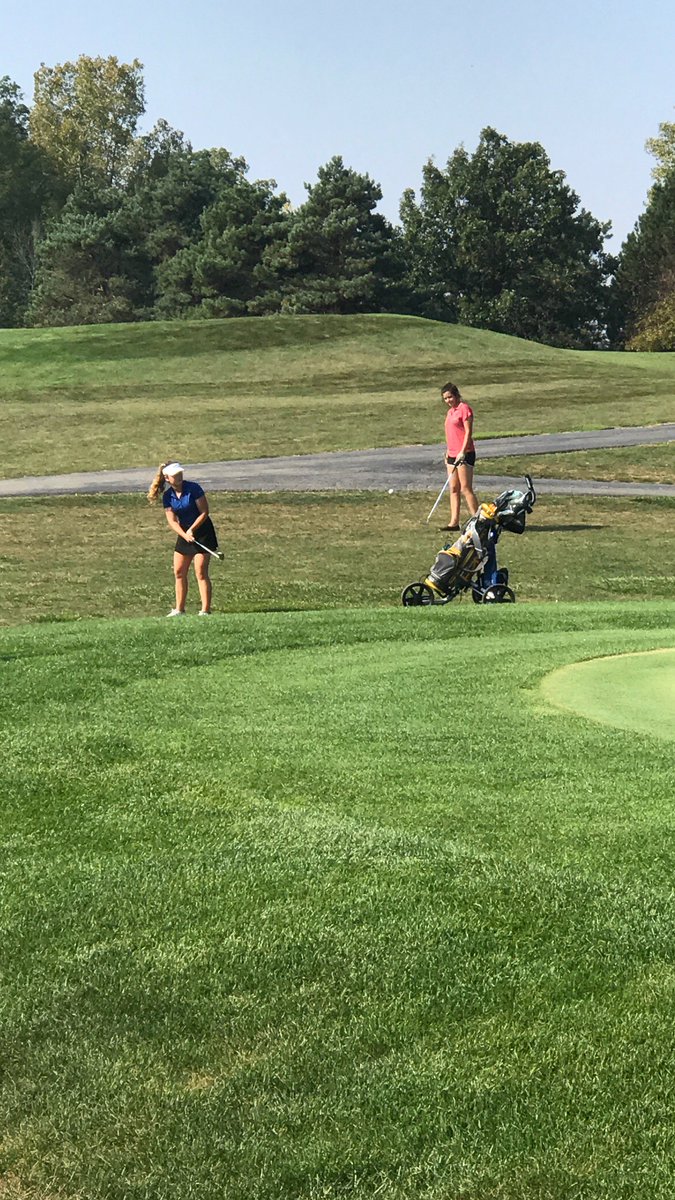 FMJetsAD's tweet photo. Grace Z. and Grace F. finish the front 9 with unofficial scores of 55 and 56! #GOJETS #OHSAAsectionals https://t.co/z0XyuPSLuY