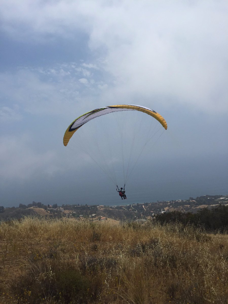 VentureCamera's tweet photo. Reaching new heights. #paragliding #adventure #AdventureTime #exploreyourworld #Malibu #beachlife #TrySomethingNew https://t.co/hQjAL0Y1dl