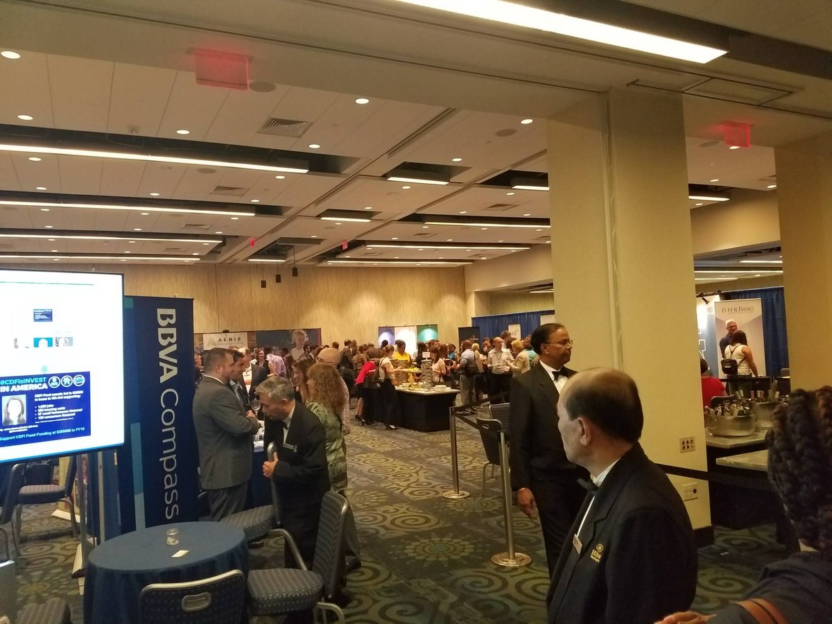 Expo floor is packed #ofnconf