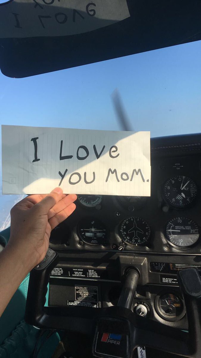 Tiil4's tweet image. I love you Mom 💜💜🖤