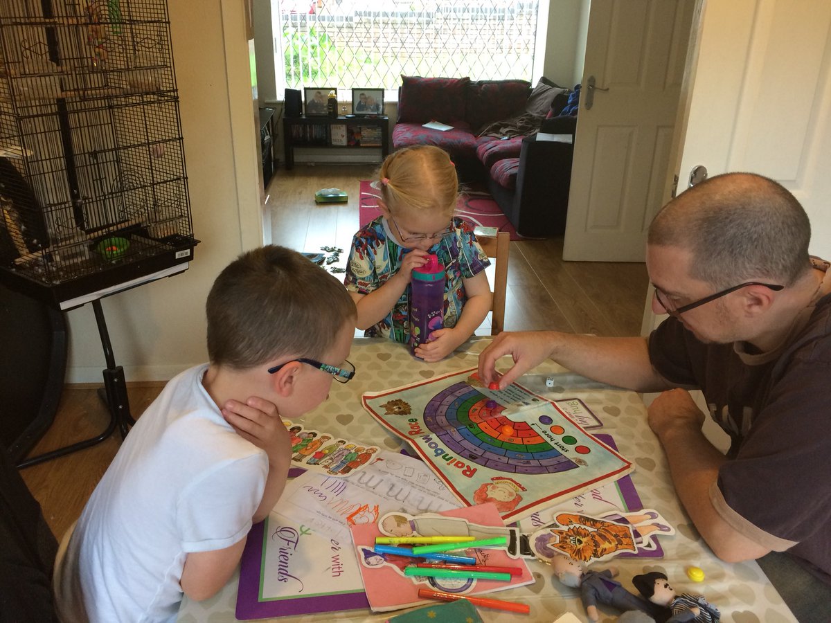 unclean_cleaner's tweet photo. @PearTreeClassLW family playing Mrs Rainbow game whilst I cook tea. https://t.co/0L3BSt6m5N