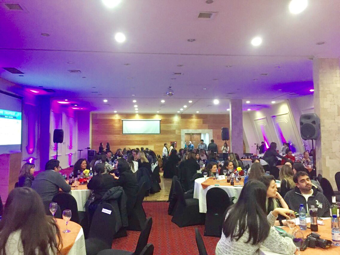 soyvitomartinez's tweet photo. Una gran convocatoria de mujeres del #Biobío y #Ñuble tuvo el evento organizado por @UrbanStationCCP, "Me equivoqué y qué" https://t.co/WMp1yQBWHH