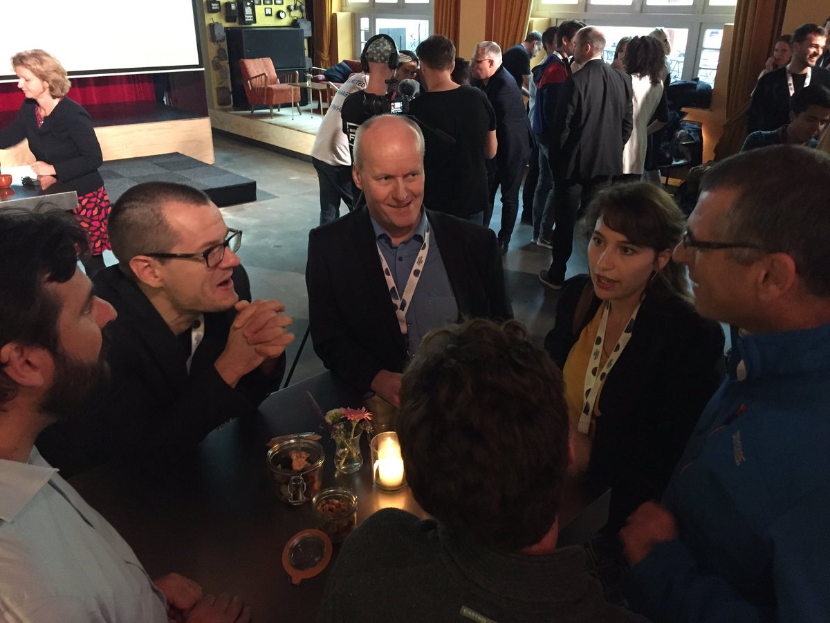 TweetReporters tweet media