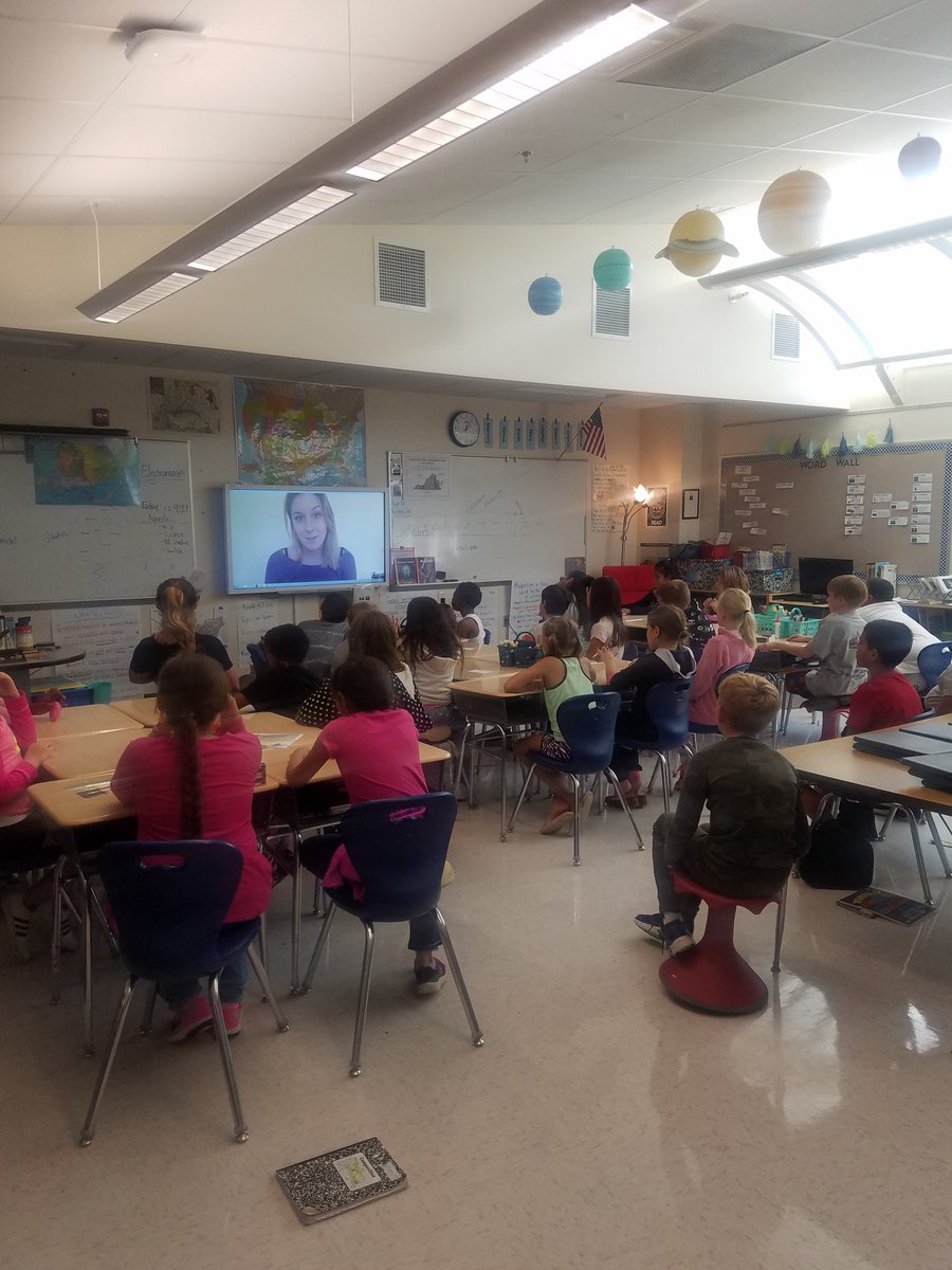 Students get to experience science in real life while they skype with a Polar Bear biologist in Canada!! @JKESWPS