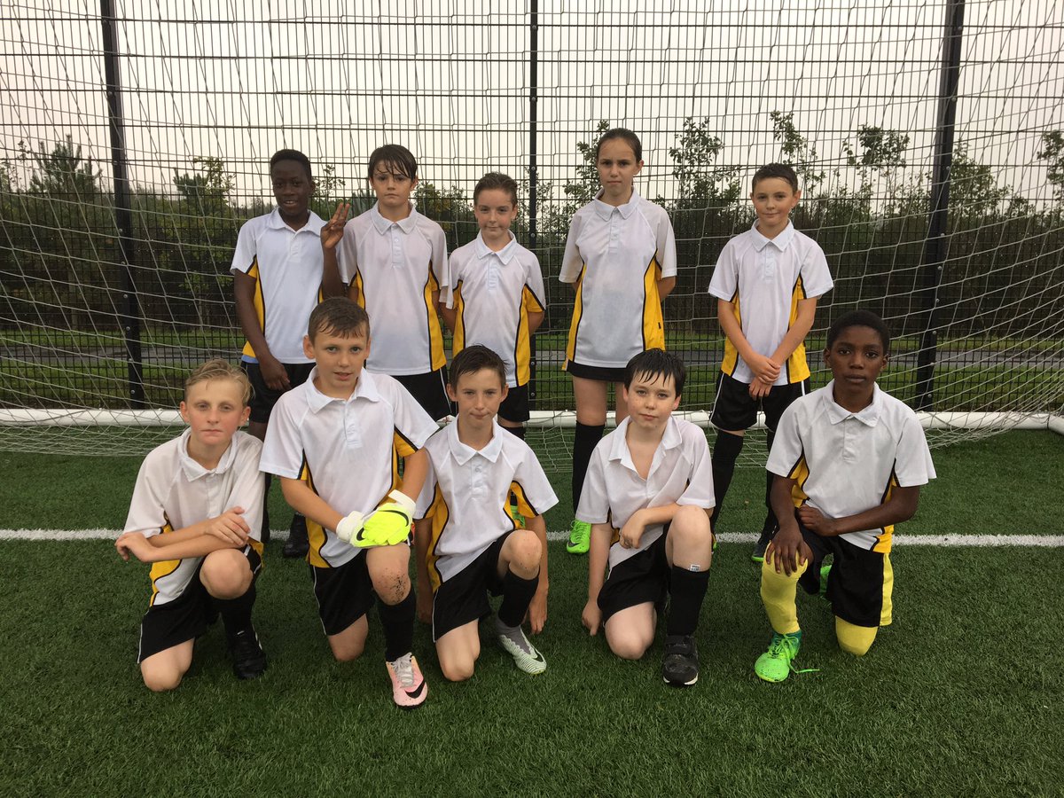 telfordprkschpe's tweet photo. Fantastic play tonight by our yr7 footballers @Langley_PE tourn. W1,D1,L1 v @tts_sport @charltonpe https://t.co/wRAOo0wM1J