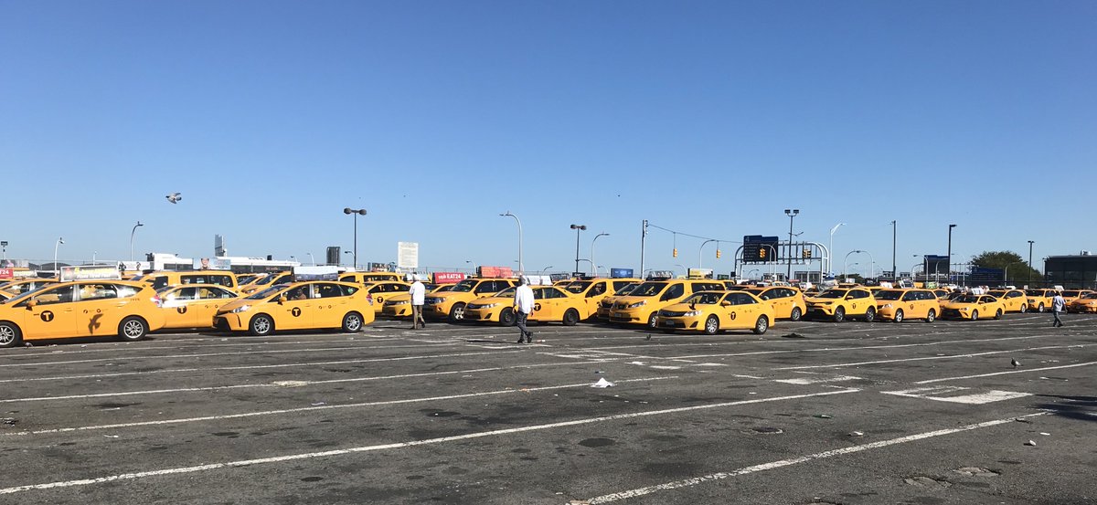 lacustech's tweet photo. Introducing drivers to the new innovative way to rent a cab and flexible lease pilot #GoLacus https://t.co/ZchoYdOcbg