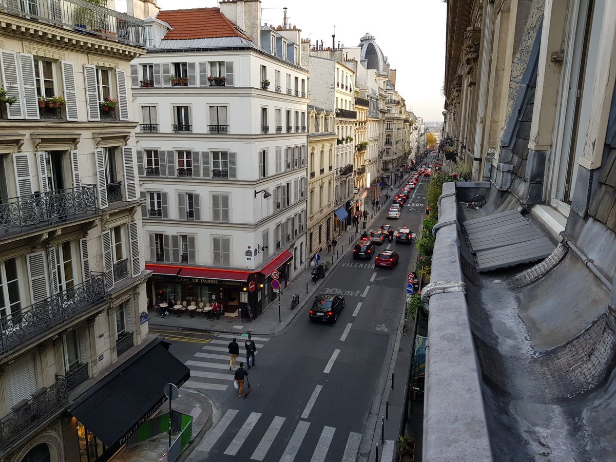 chrishill_9's tweet photo. So.. wednesdays suck.... naaaaaaat. #Paris https://t.co/NaxNA0jJa3