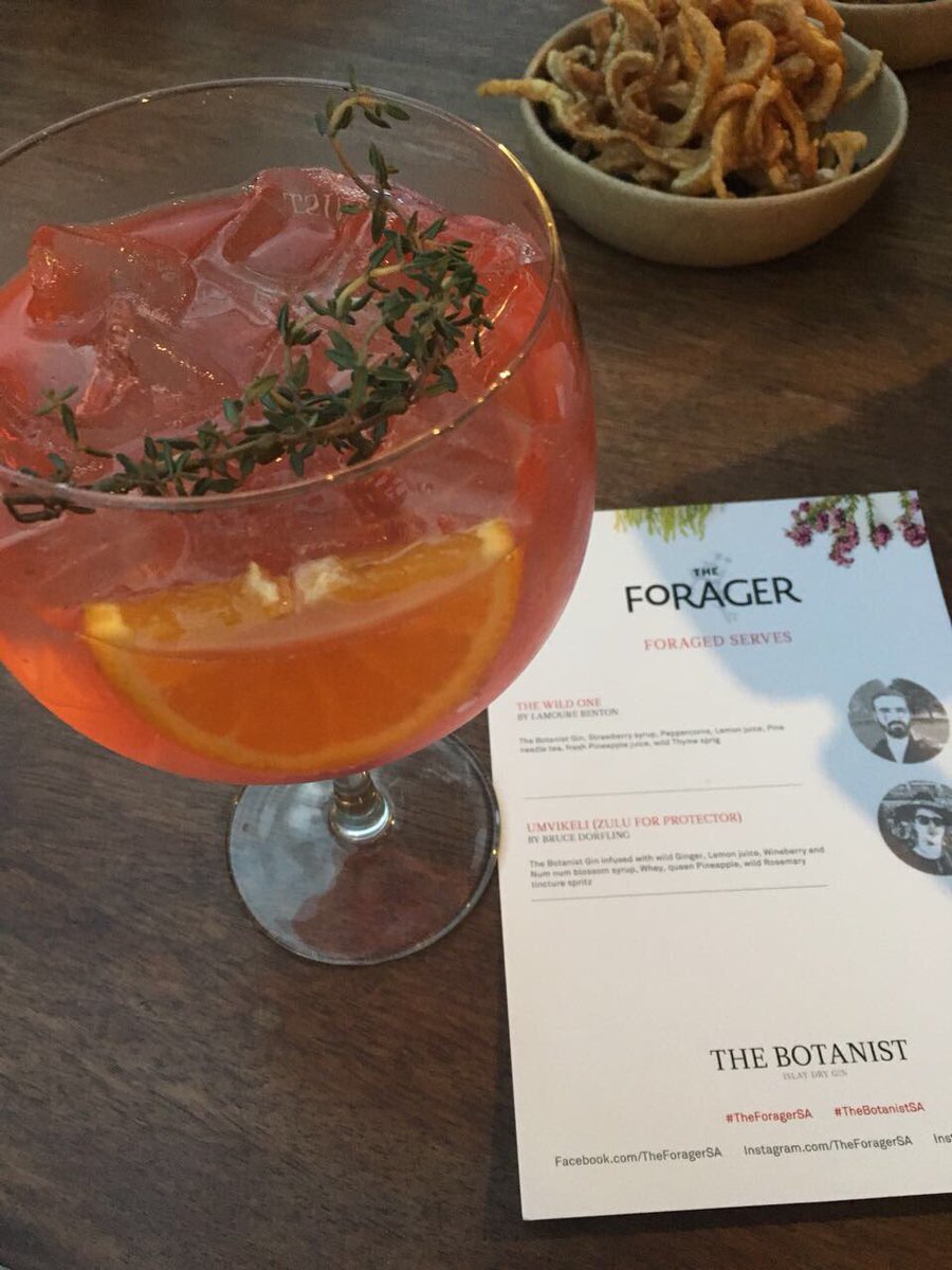 5StarDurban's tweet photo. #TheForagerSA with #TheBotanistSA are creating incredible drinks with Lamoure Benton at @TheChefsTableZA https://t.co/RttCR3HkSF