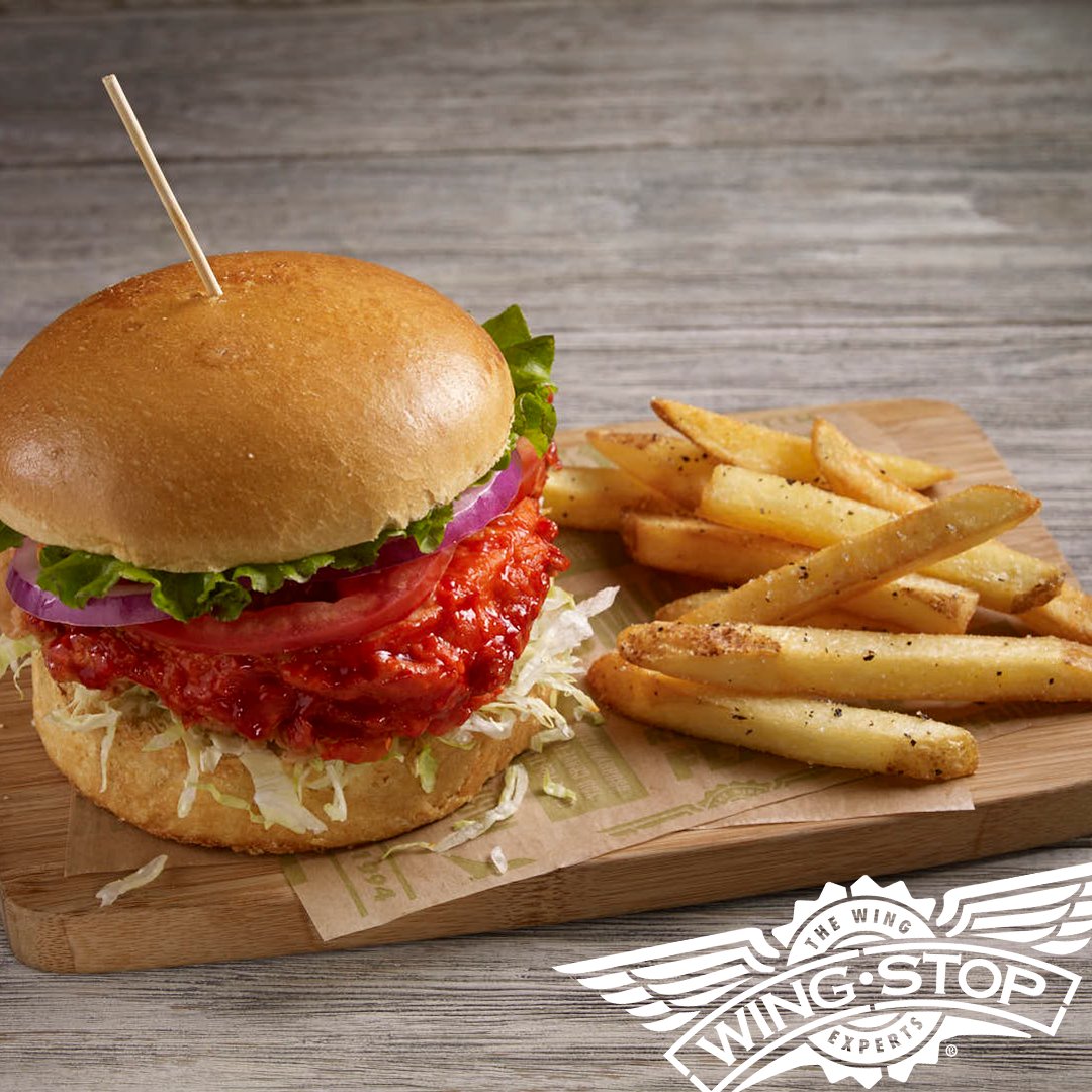 WingstopMexico's tweet photo. Existen antojos que no podemos evitar 😍🍔
Disfruta de tu #AntojoWingstop
#WingstopMiAmor
🚘 ¡Sucursales! -> https://t.co/OKEZSlm5a7 https://t.co/BL5B0evNuB