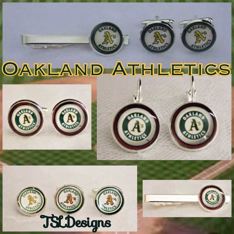 bythebeach1214's tweet photo. #MLB #Oakland A's merchandise made w/ #upcycled #tradingcards https://t.co/6hKRkWYuQs #athletics #asgame #asbaseball #asnation #asfan #ebay https://t.co/zgyFBTQZBG