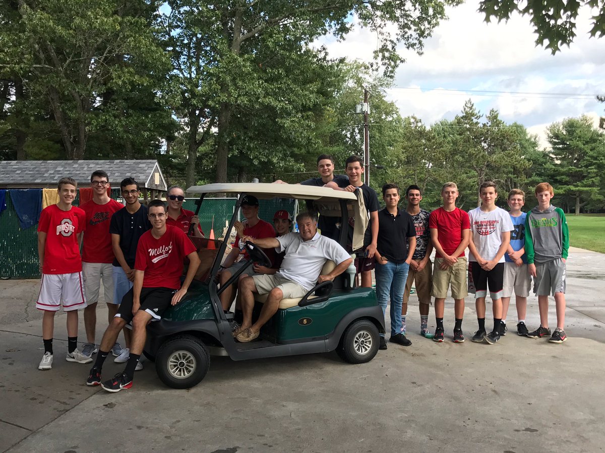 HawkNationAD's tweet photo. HUGE EFFORTS by MHS Golf vs Foxboro @ Hopedale CC, 170-171 Home "W", Ferocious competition today, RAWK ON Scarlet Hawk Golf!$! 🔥🏌️🎉⛳️🏆 https://t.co/52LS5jnp19