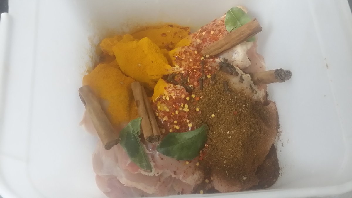 Start of the chicken vindaloo marinade  @3shoesindorset be ready for Friday #homemadecurry #pubfood #curryandbeer