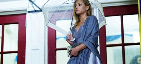 ykwilpodcast's tweet photo. Maybe my favourite Betty look of the season. Lots of old hollywood vibes, showing how she's matured since the first dance! #Riverdale https://t.co/mfgdx7Nc36