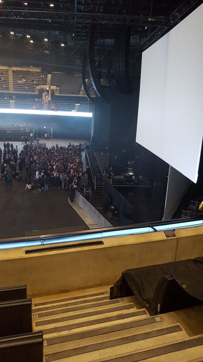 are these the worst seats you had available #ssehydro for #NickCave tonight!!