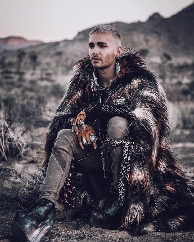 DKwGP-zXoA0fi3w.jpg (819×1024)