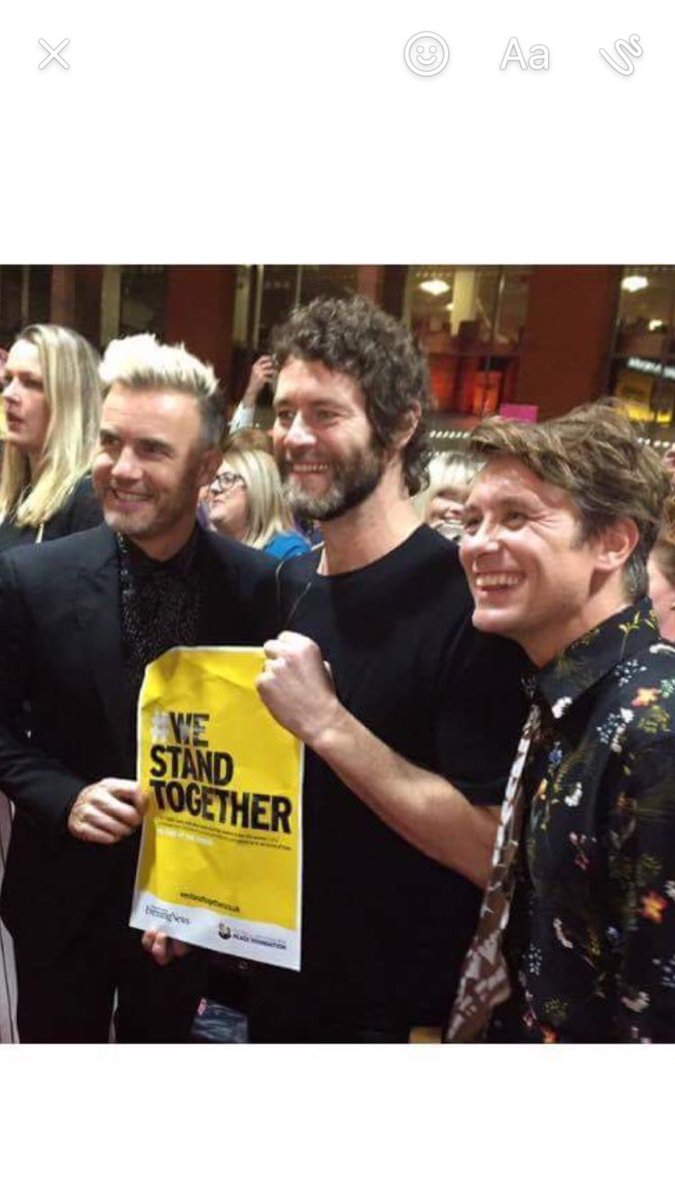 MICHELLEJDUDA's tweet image. Does this class as one? #SAMEFACES