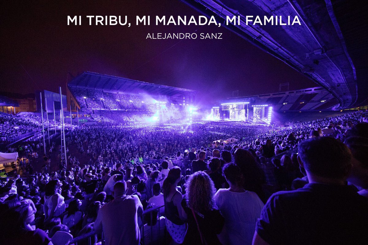 AlejandroSanz's tweet photo. La música puede con todo...  🎶  #Vive #Fams #JuntosSomosMas https://t.co/HbpJ9XrXqM